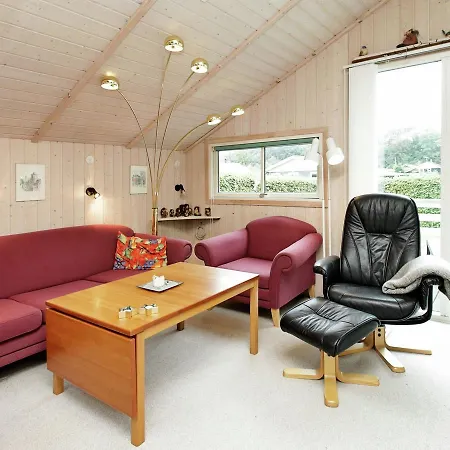 Three-bedroom Holiday In Bjert 3 * Sønder Bjert