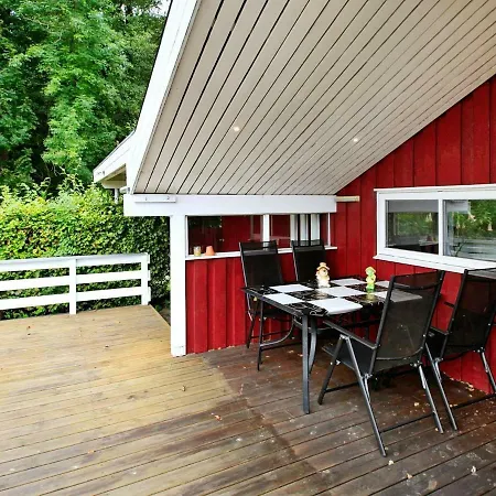 Three-bedroom Holiday In Bjert 3 Sønder Bjert