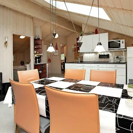 Three-bedroom Holiday In Bjert 3 * Sønder Bjert