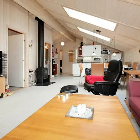 Three-bedroom Holiday In Bjert 3 Sønder Bjert